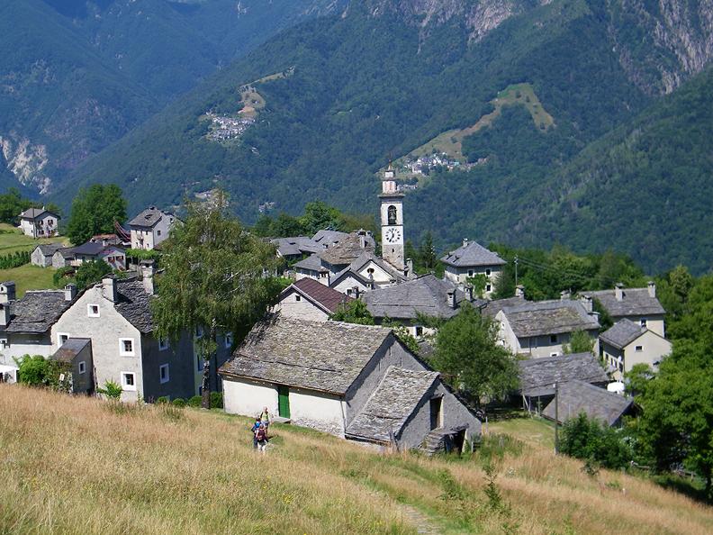 Mehr über den Artikel erfahren Wanderung von Rasa zum Lago di Palagnedra